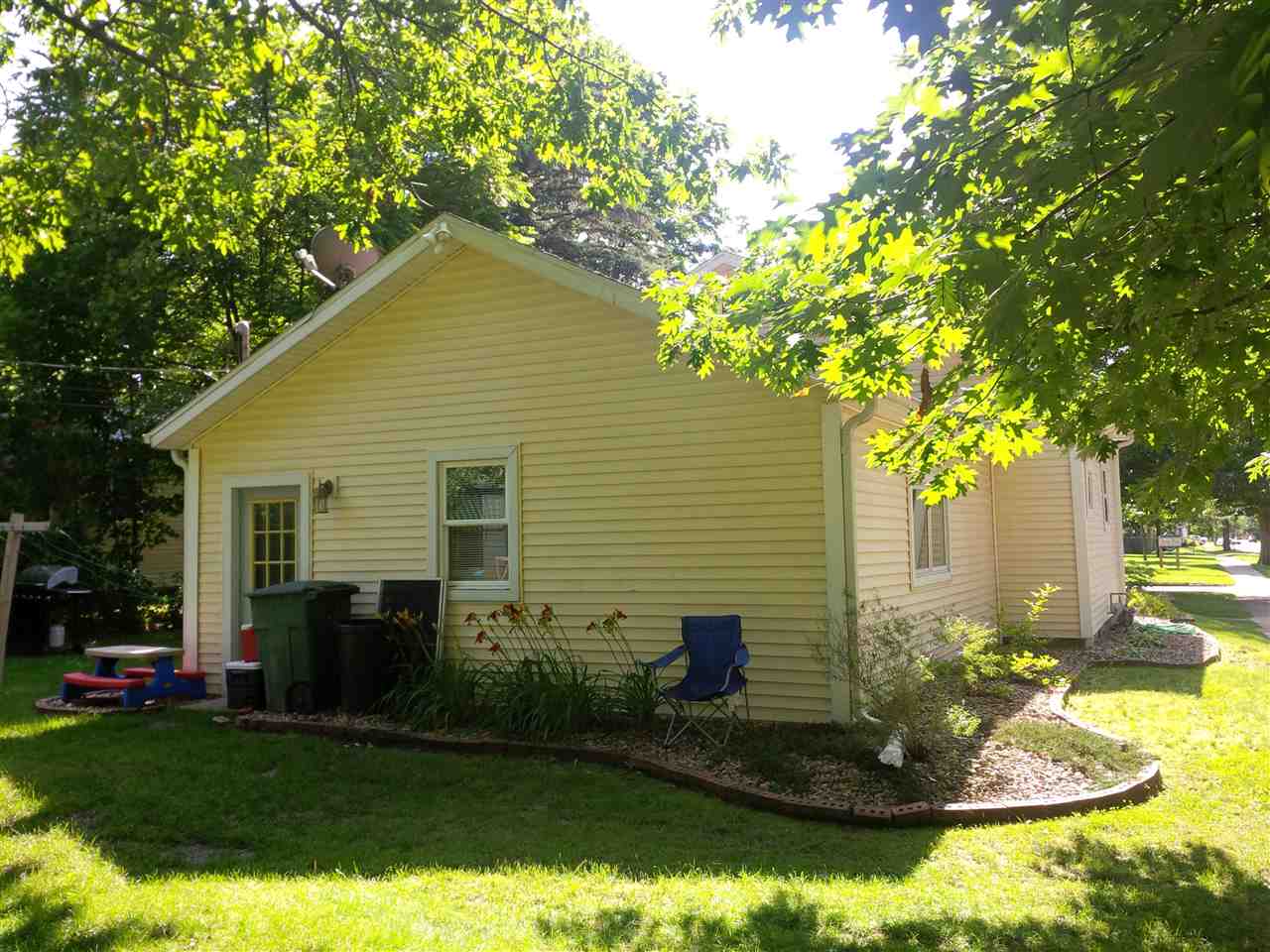 1201 Monroe Street Rochester, IN 46975 - Photo 3 of 13