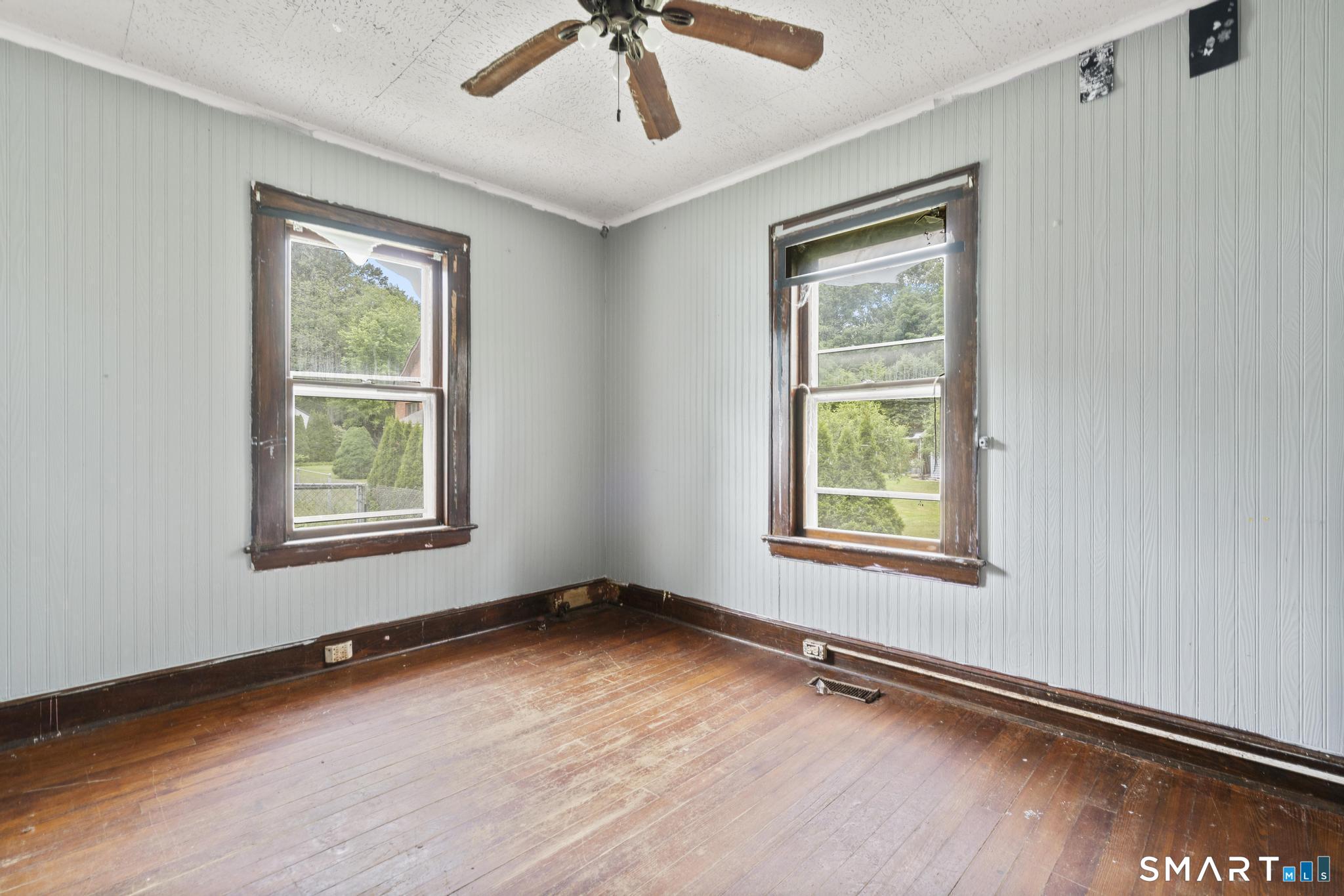 663 White Plains Road Trumbull, CT 06611 - Photo 22 of 32