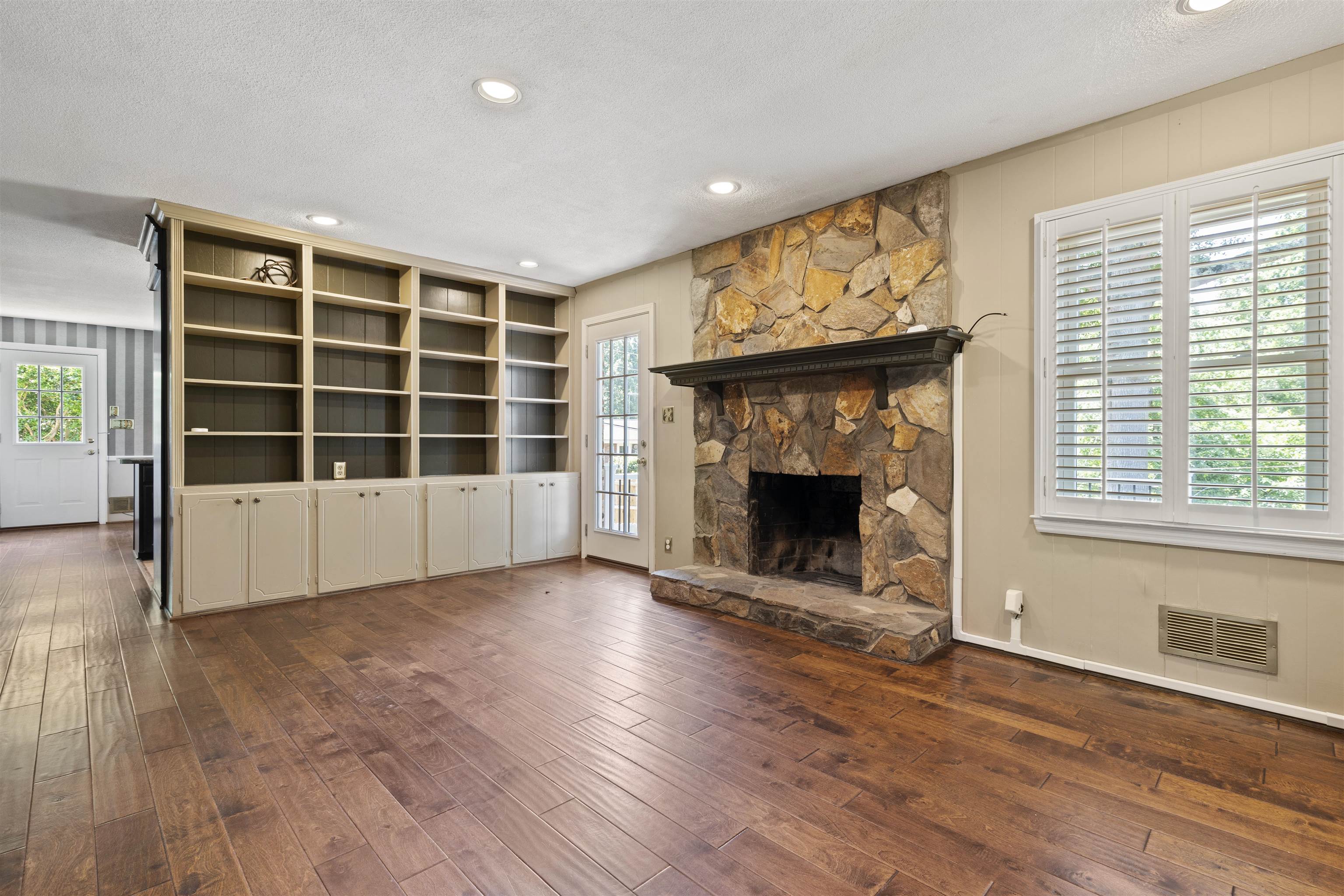224 Emory Road Spartanburg, SC 29307 - Photo 8 of 35 Gallery Image 8
