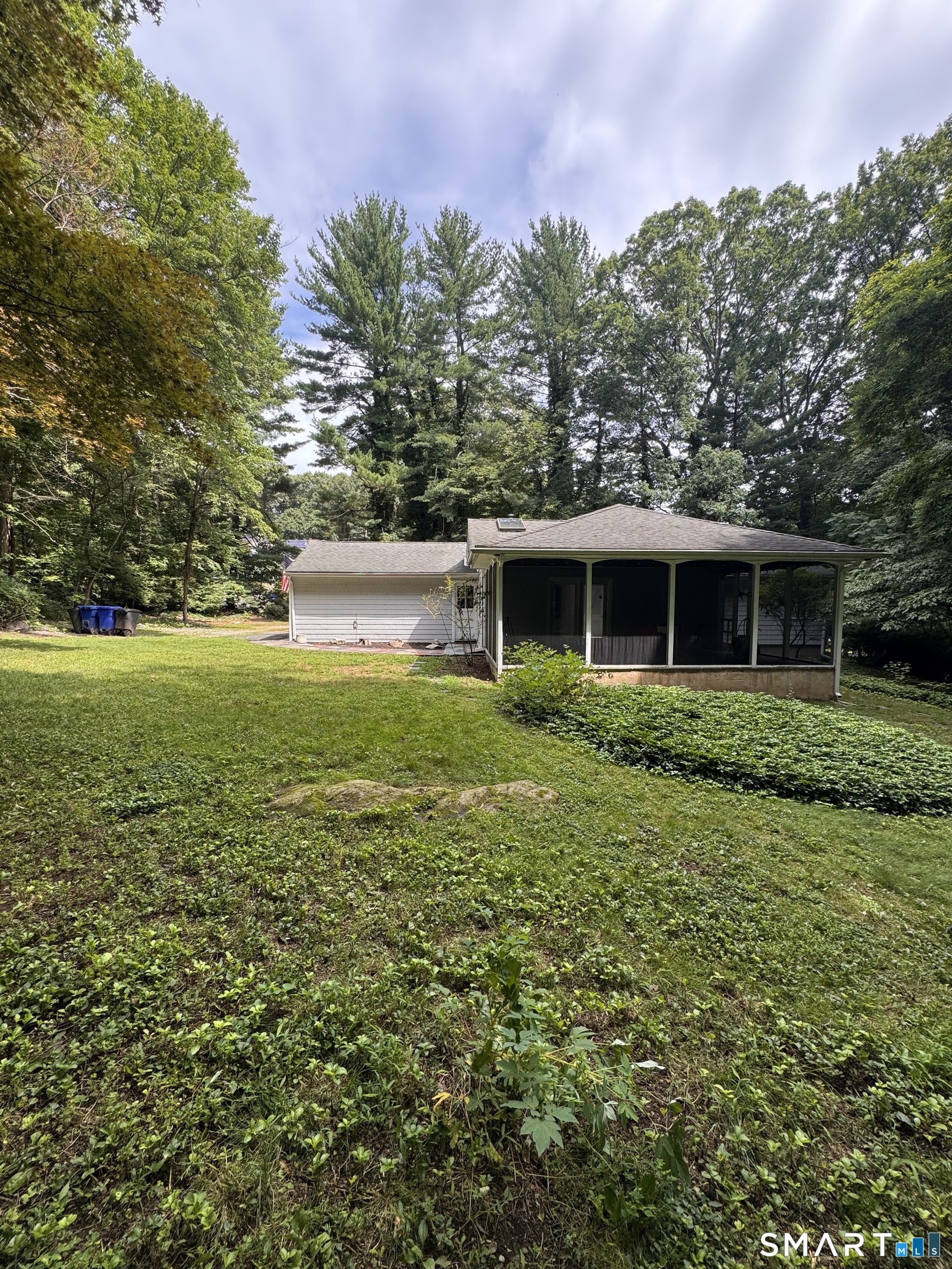 8 Midwood Road Norwalk, CT 06851 - Photo 4 of 23