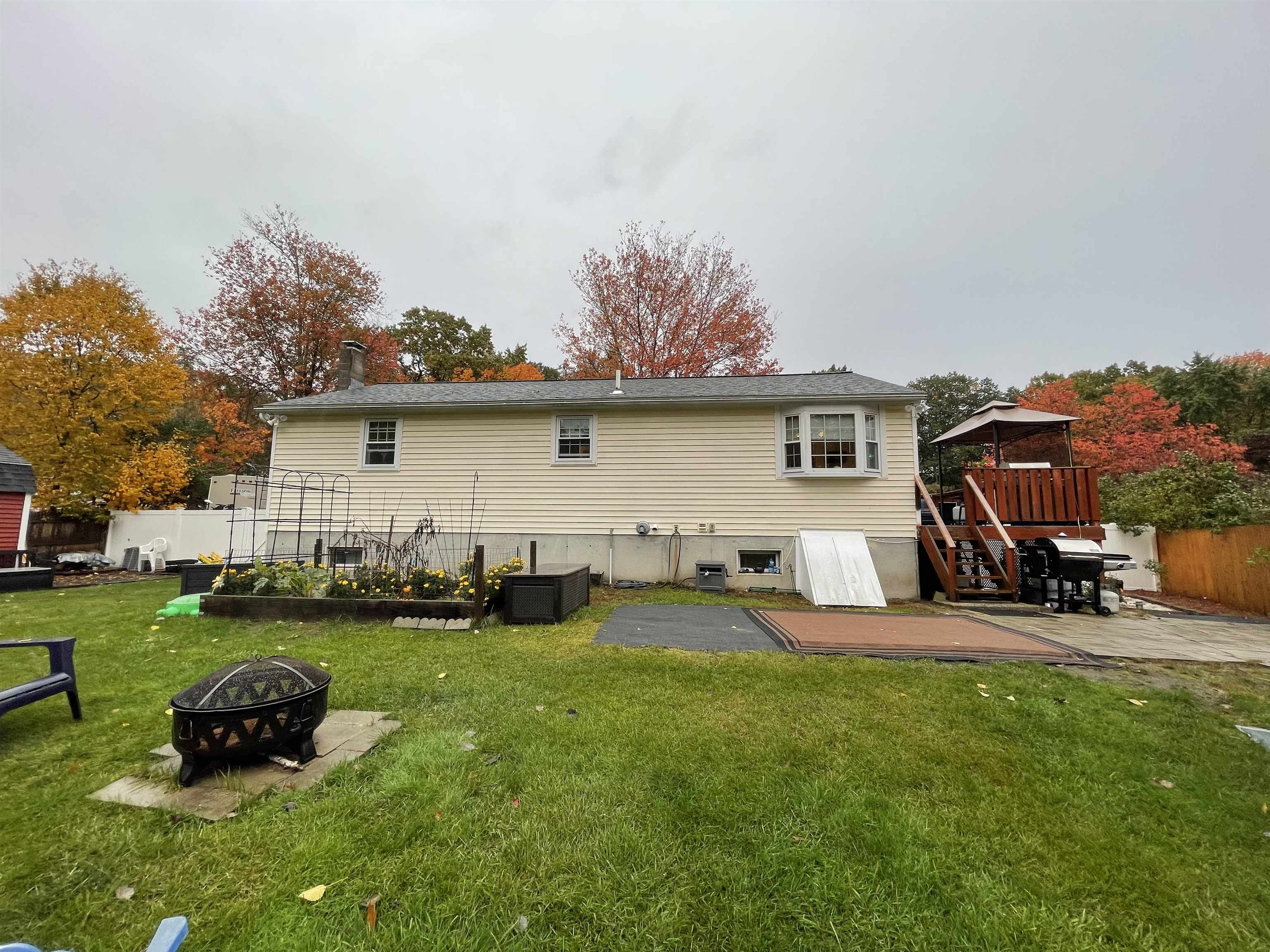 30 Gail Road Merrimack, NH 03054 - Photo 13 of 22