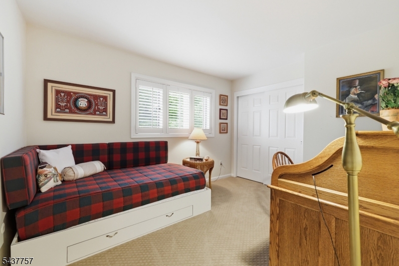 863 Papen Road Bridgewater, NJ 08807 - Photo 23 of 39