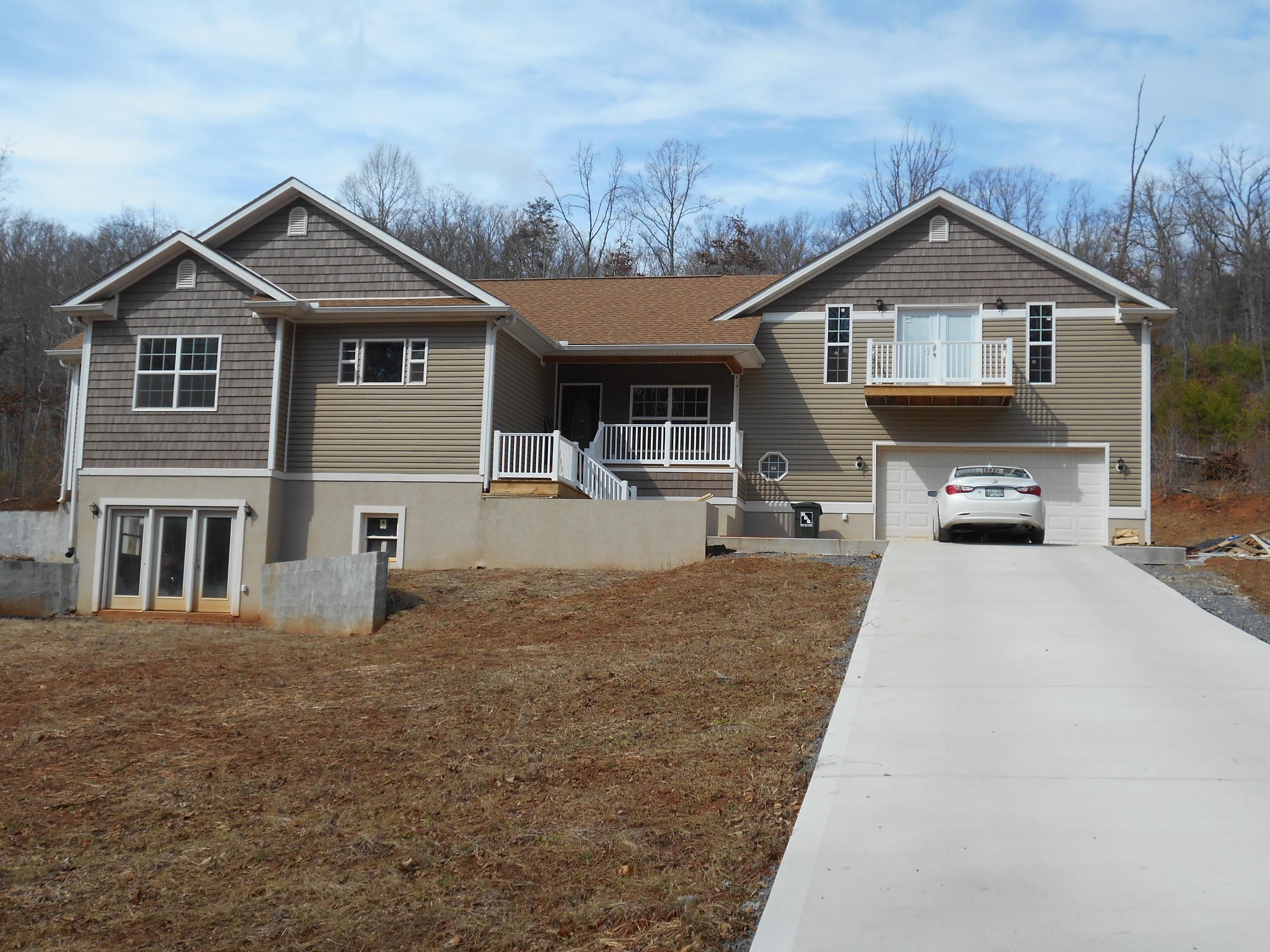 7205 Brewer Road Maryville, TN 37801 - Photo 1 of 31 Welcome to 7205 Brewer Rd