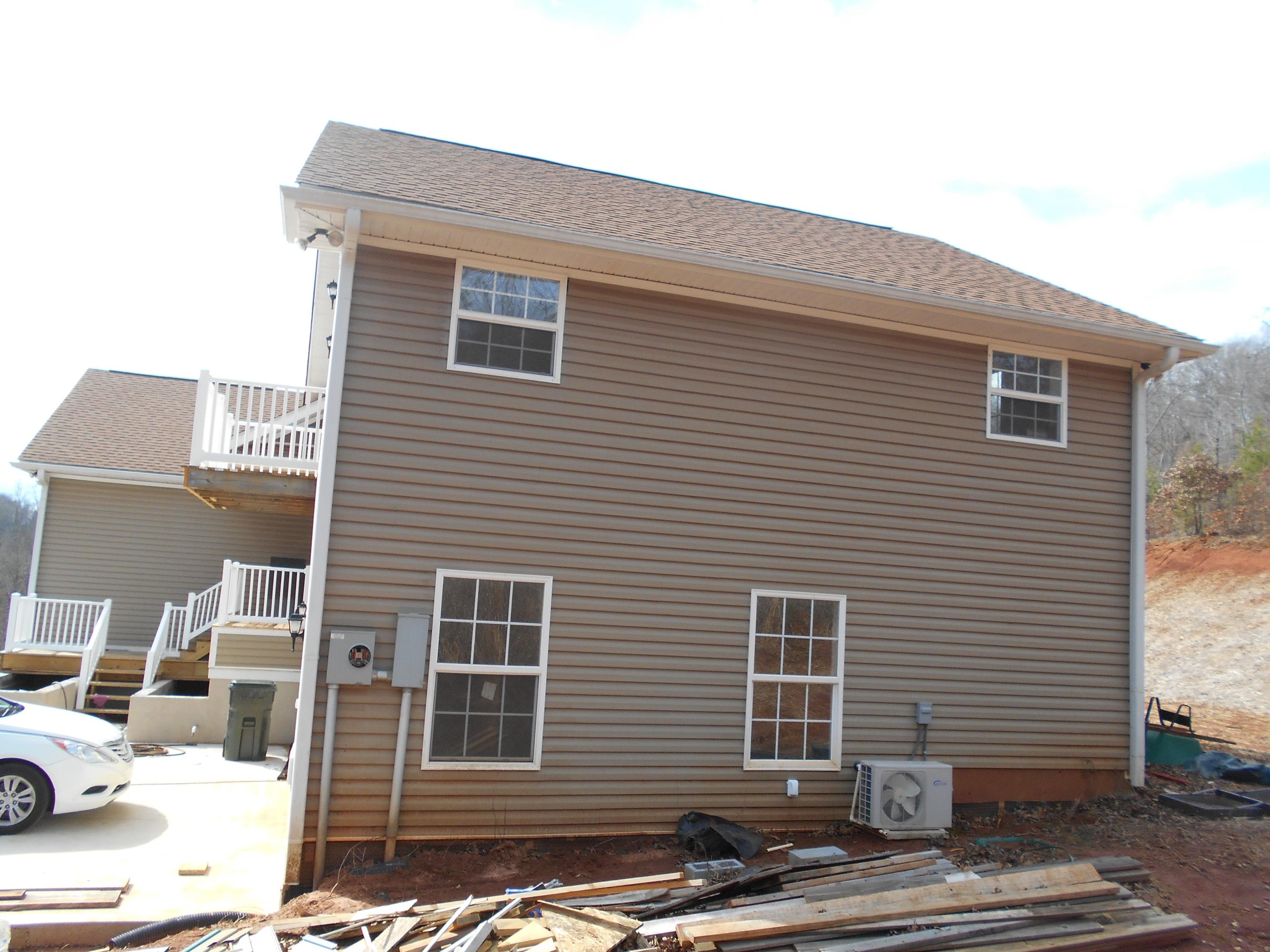 7205 Brewer Road Maryville, TN 37801 - Photo 3 of 31 Garage side view