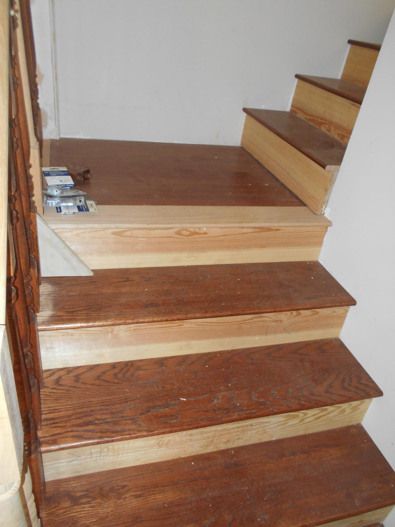 7205 Brewer Road Maryville, TN 37801 - Photo 9 of 31 Staircase