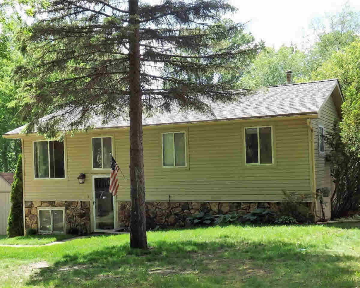 1918 Gray Road Howell, MI 48843 - Photo 1 of 25 21302821.JPG