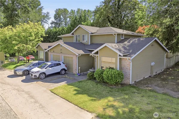 $925,000 | 6808 112th Avenue East, Puyallup, WA 98372