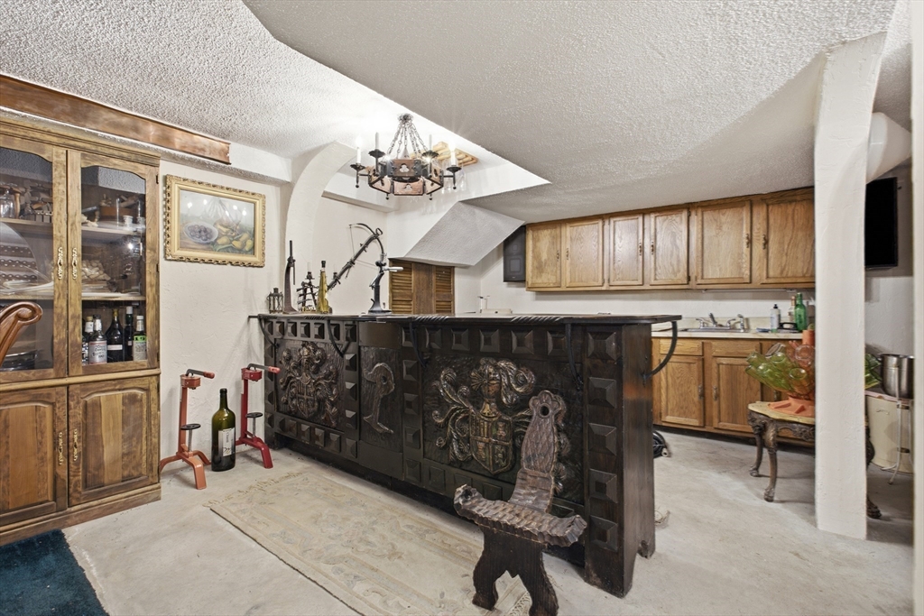 2 Russell Road Lynnfield, MA 01940 - Photo 25 of 42