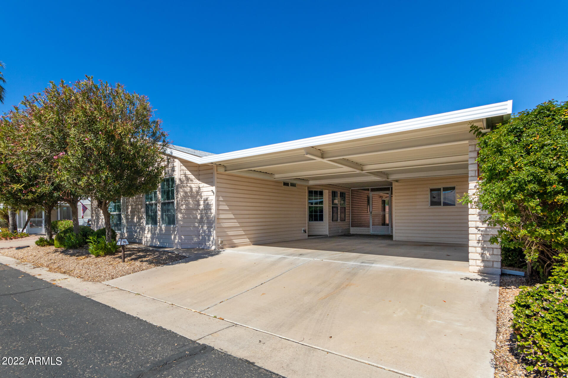 2550 South Ellsworth Road, Unit 10 Mesa, AZ 85209 - Photo 3 of 46 03 - Ellsworth