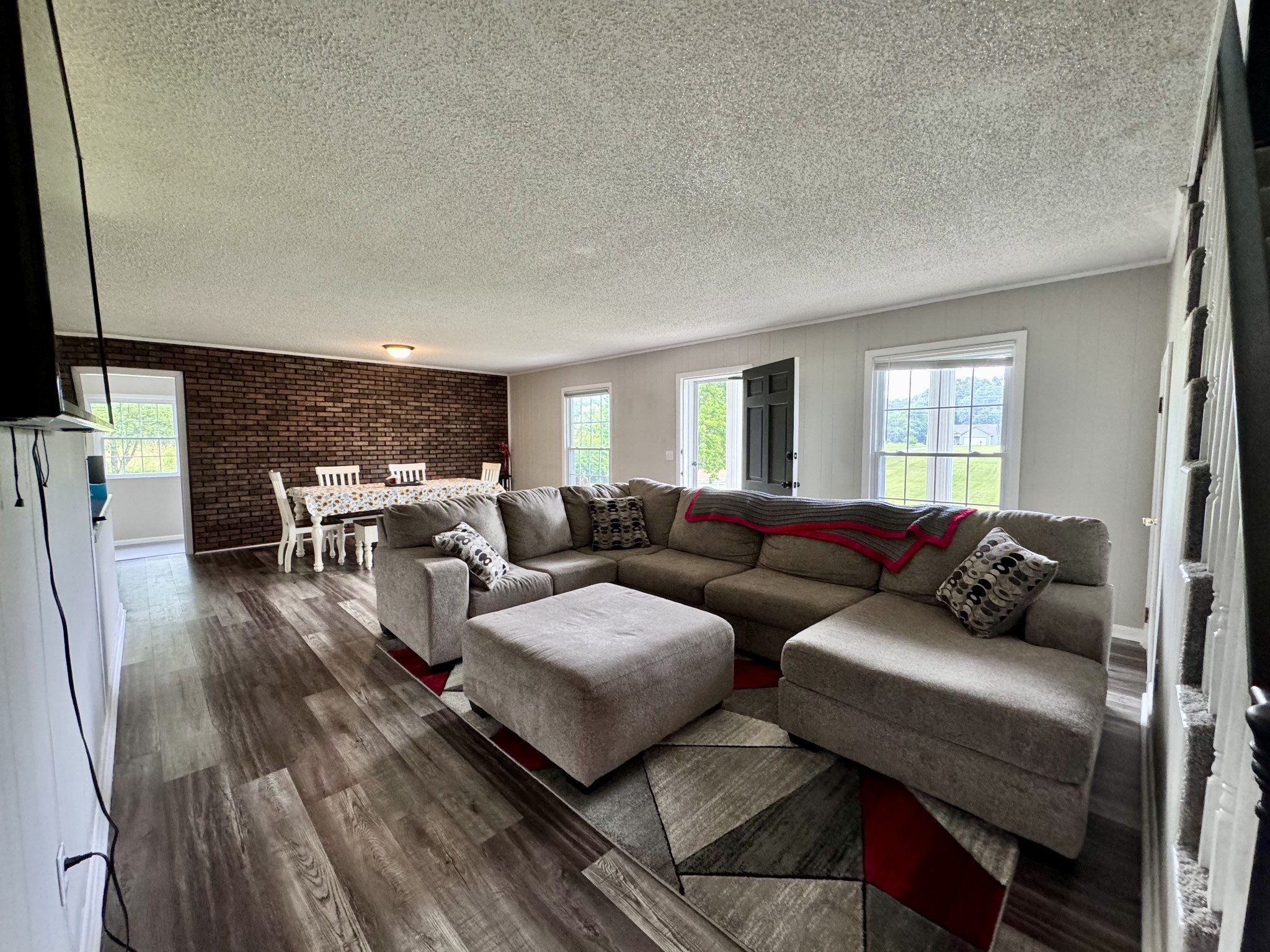802 Days Road Lafayette, TN 37083 - Photo 5 of 25 a living room with furniture and wooden floor