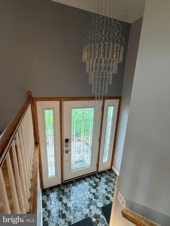 a view of entryway with window