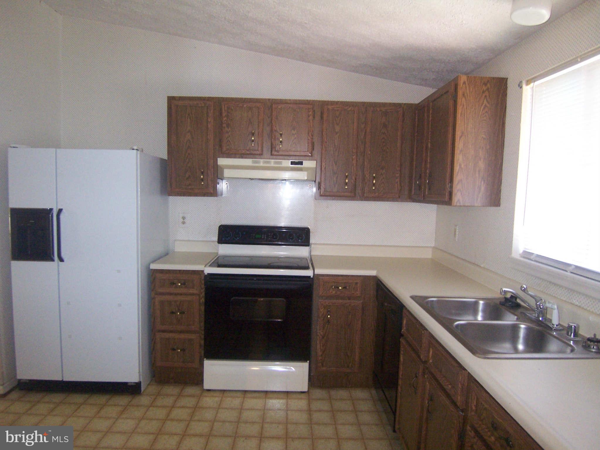 4026 Cedar Mills Road Randallstown, MD 21133 - Photo 9 of 19 Kitchen
