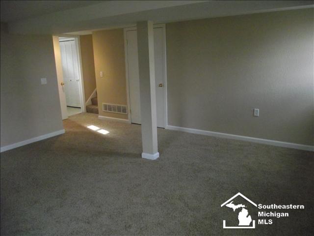 37 East Sterns Road Temperance, MI 48182 - Photo 15 of 18 Family Room