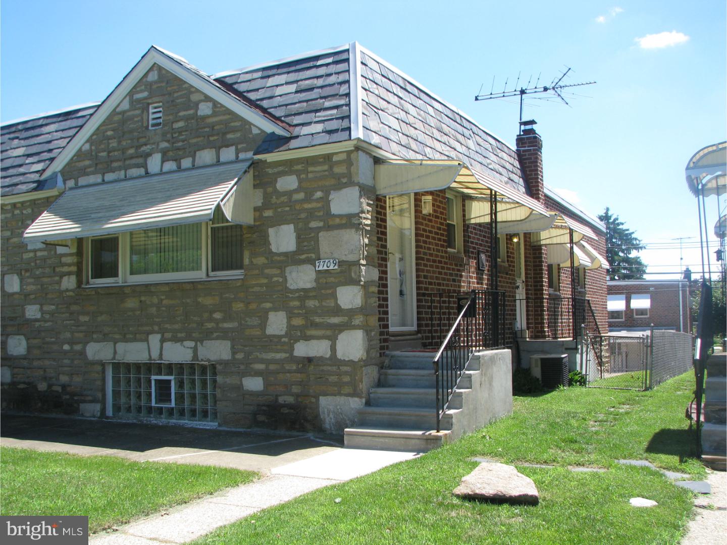 7709 Dungan Road Philadelphia, PA 19111 - Photo 3 of 24 Gallery Image 3
