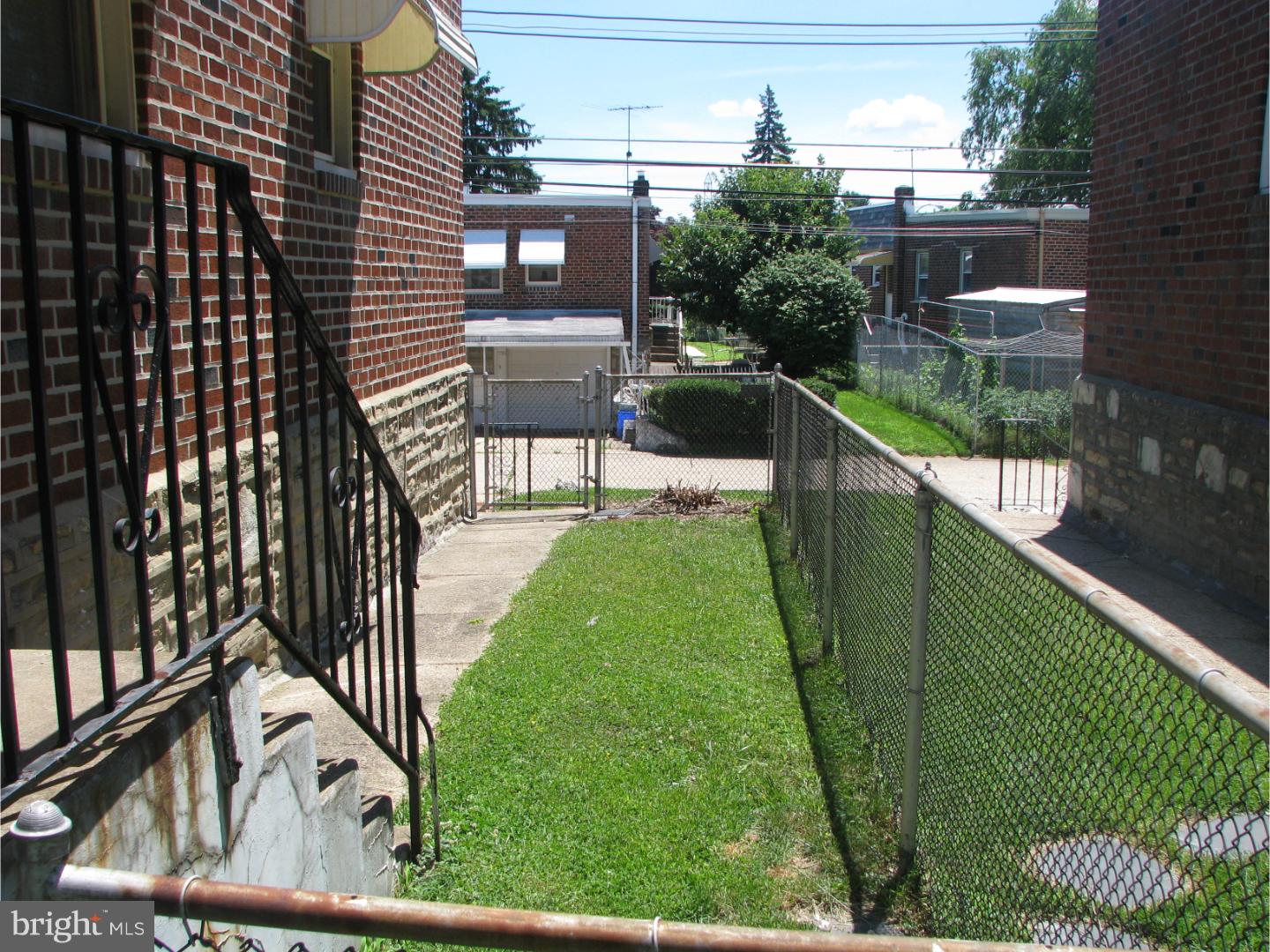 7709 Dungan Road Philadelphia, PA 19111 - Photo 4 of 24 Gallery Image 4