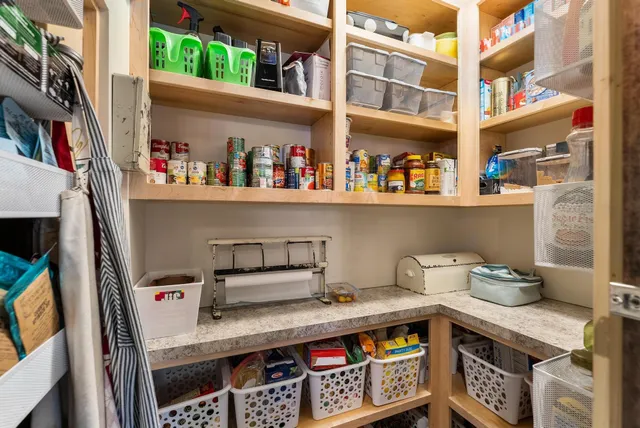 $554,900 | 1317 North Shadow Rock Drive, Andover, KS 67002