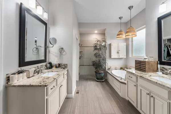 $554,900 | 1317 North Shadow Rock Drive, Andover, KS 67002