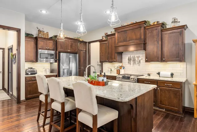 $554,900 | 1317 North Shadow Rock Drive, Andover, KS 67002