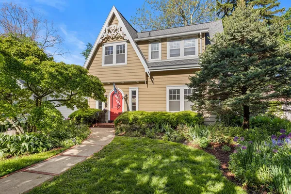 $316,900 | 713 South Lynn Street, Champaign, IL 61820
