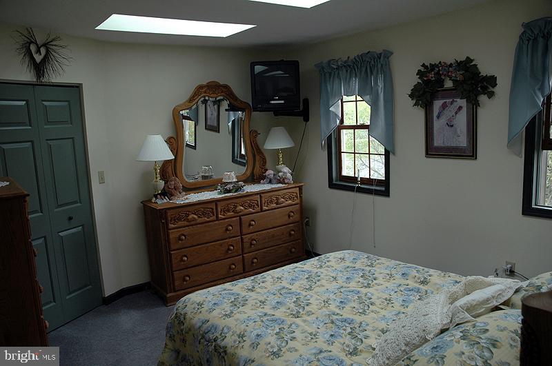 427 Cardinal Road Lititz, PA 17543 - Photo 9 of 11