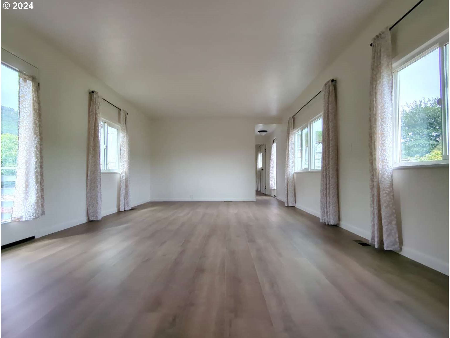 307 Shadow Ranch Lane Roseburg, OR 97470 - Photo 7 of 8 Gallery Image 7
