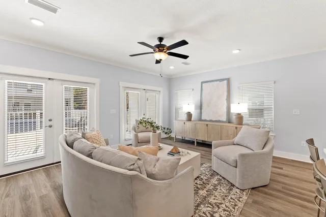 $439,000 | 100 Beach Drive, Unit 7, Destin, FL 32541