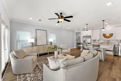 $439,000 | 100 Beach Drive, Unit 7, Destin, FL 32541