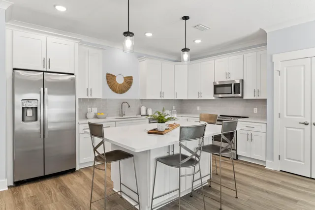 $439,000 | 100 Beach Drive, Unit 7, Destin, FL 32541