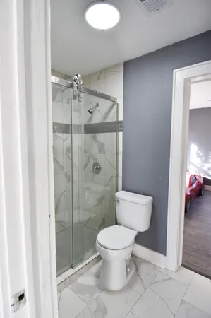 $1,300 | 807 7th Street, Unit 2, Galveston, TX 77550