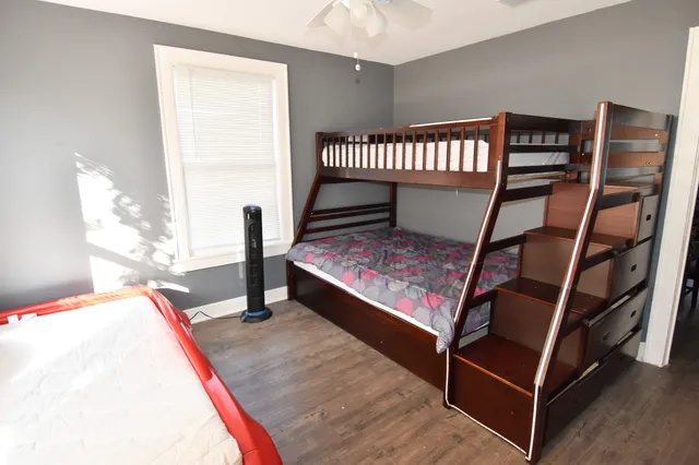 $1,300 | 807 7th Street, Unit 2, Galveston, TX 77550