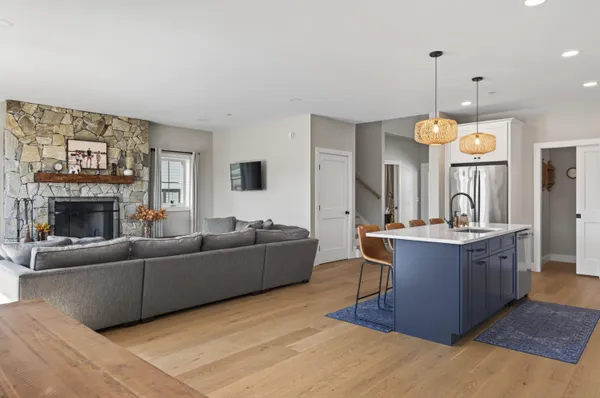 $1,295,000 | 78 Owl's Nest Road, Portland, ME 04102