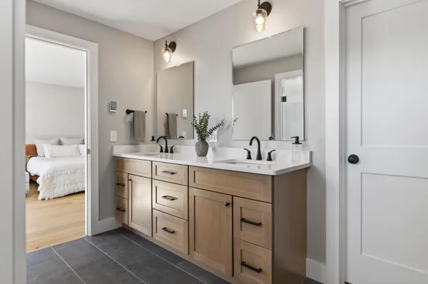 $1,295,000 | 78 Owl's Nest Road, Portland, ME 04102