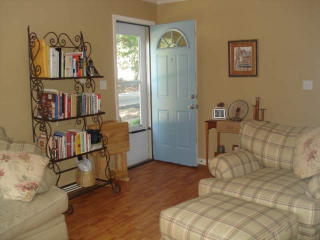 132 Agnew Road Greenville, SC 29617 - Photo 3 of 9 Gallery Image 3