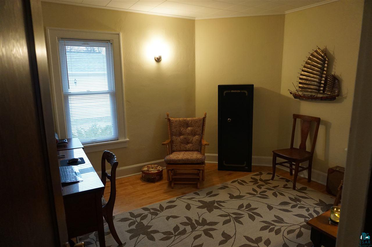 4601 Oneida Street Duluth, MN 55804 - Photo 11 of 21 Bedroom 2-