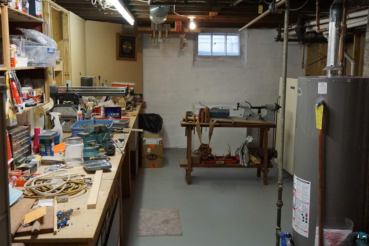 4601 Oneida Street Duluth, MN 55804 - Photo 21 of 21 Great Storage and Workbench