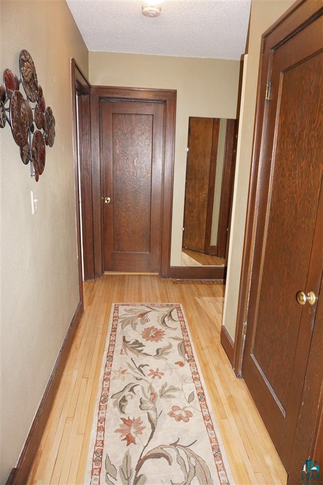 4601 Oneida Street Duluth, MN 55804 - Photo 9 of 21 Hall -Main Floor