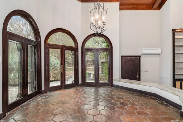 a view of an entryway with a door