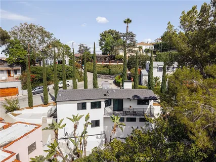 $1,675,000 | 3950 Franklin Avenue, Los Angeles, CA 90027