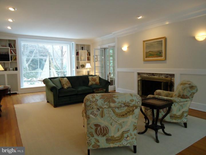 304 Mallwyd Road Merion Station, PA 19066 - Photo 3 of 25 Living Room