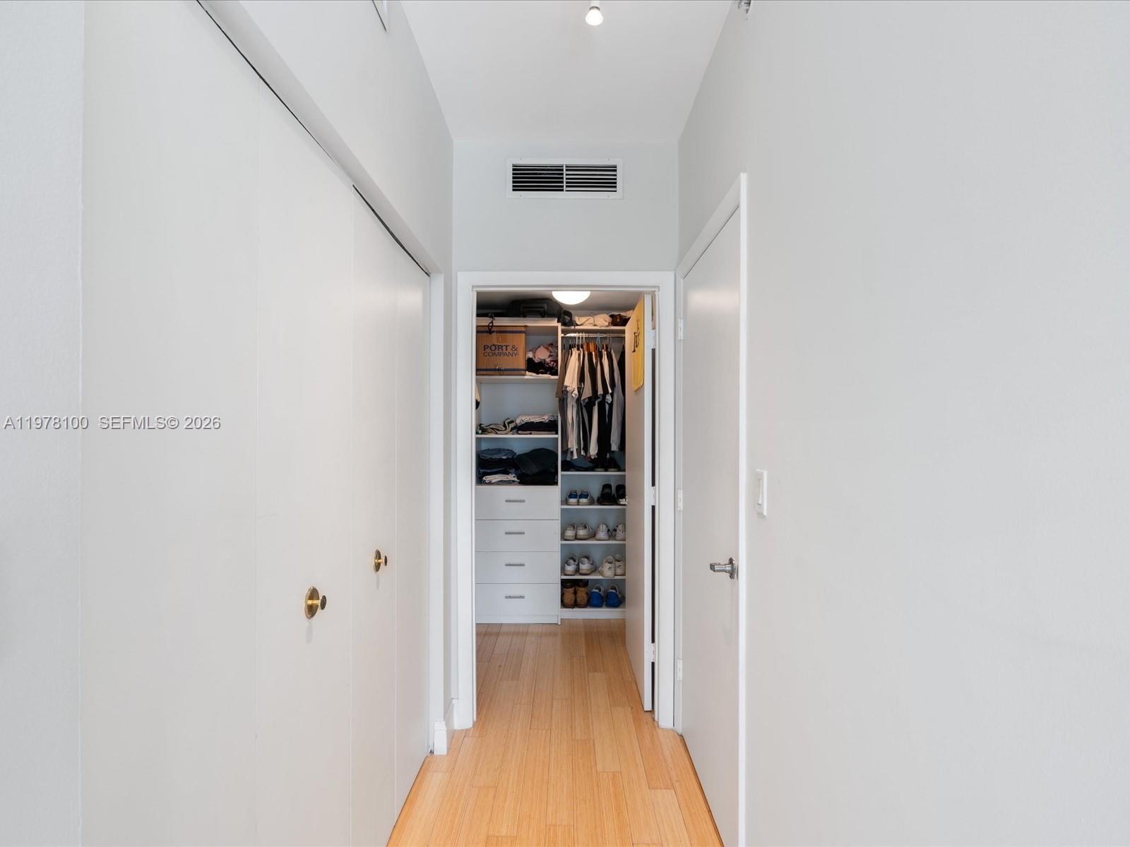 90 Southwest 3rd Street, Unit 2015 Miami, FL 33130 - Photo 23 of 70