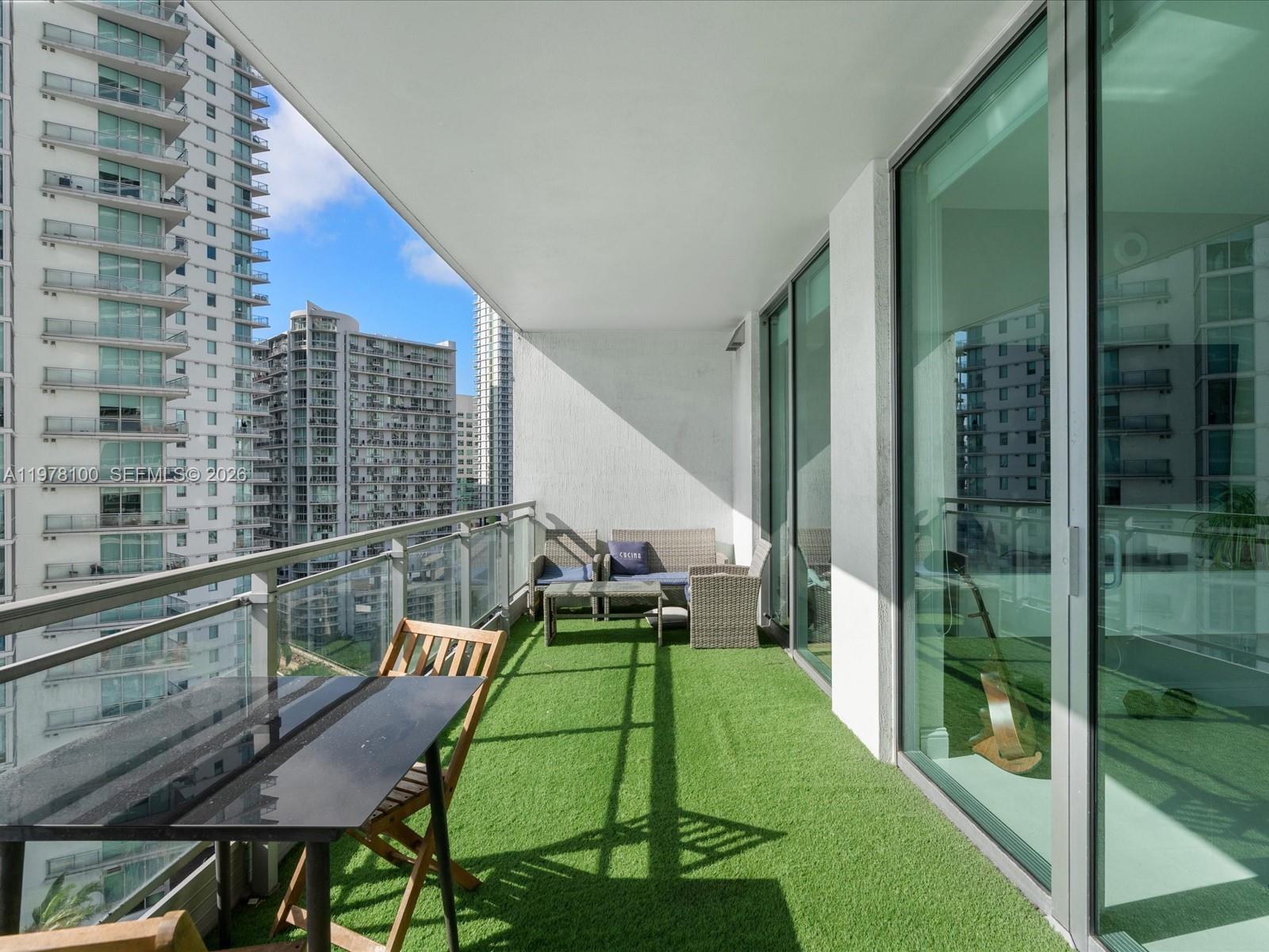 90 Southwest 3rd Street, Unit 2015 Miami, FL 33130 - Photo 34 of 70