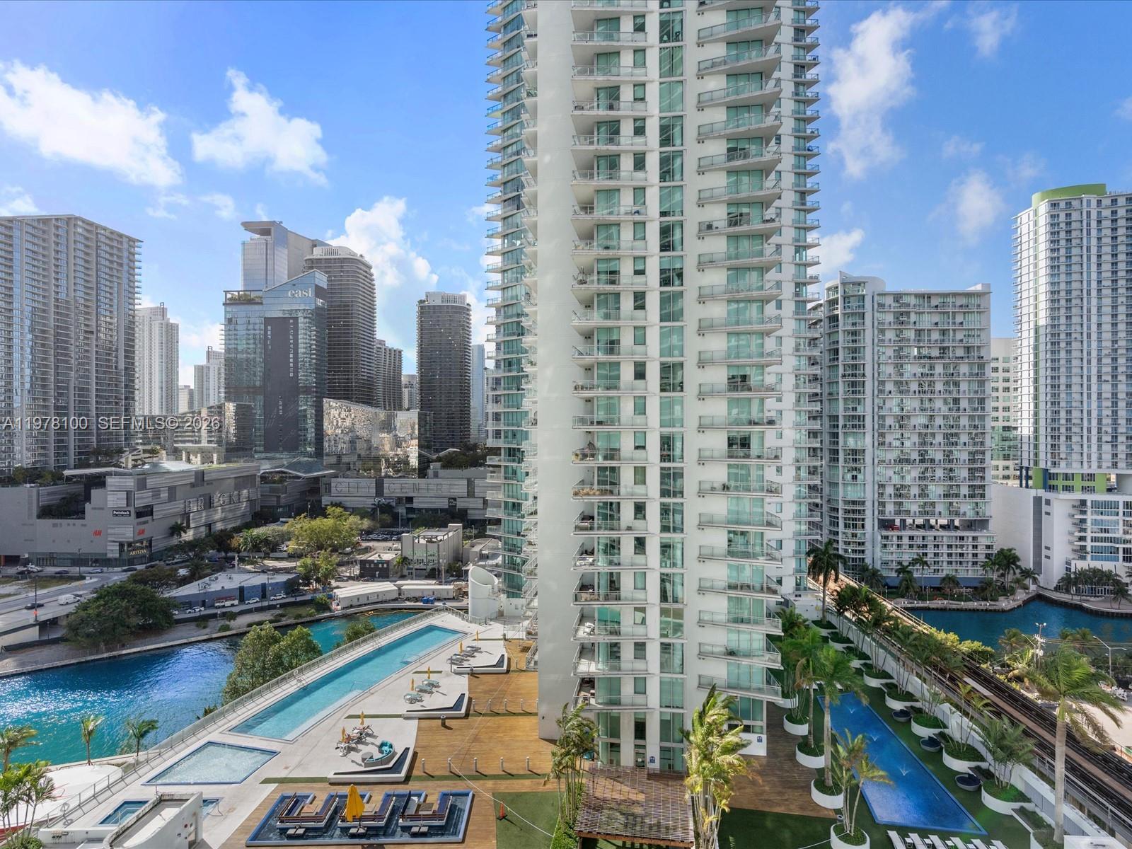 90 Southwest 3rd Street, Unit 2015 Miami, FL 33130 - Photo 43 of 70