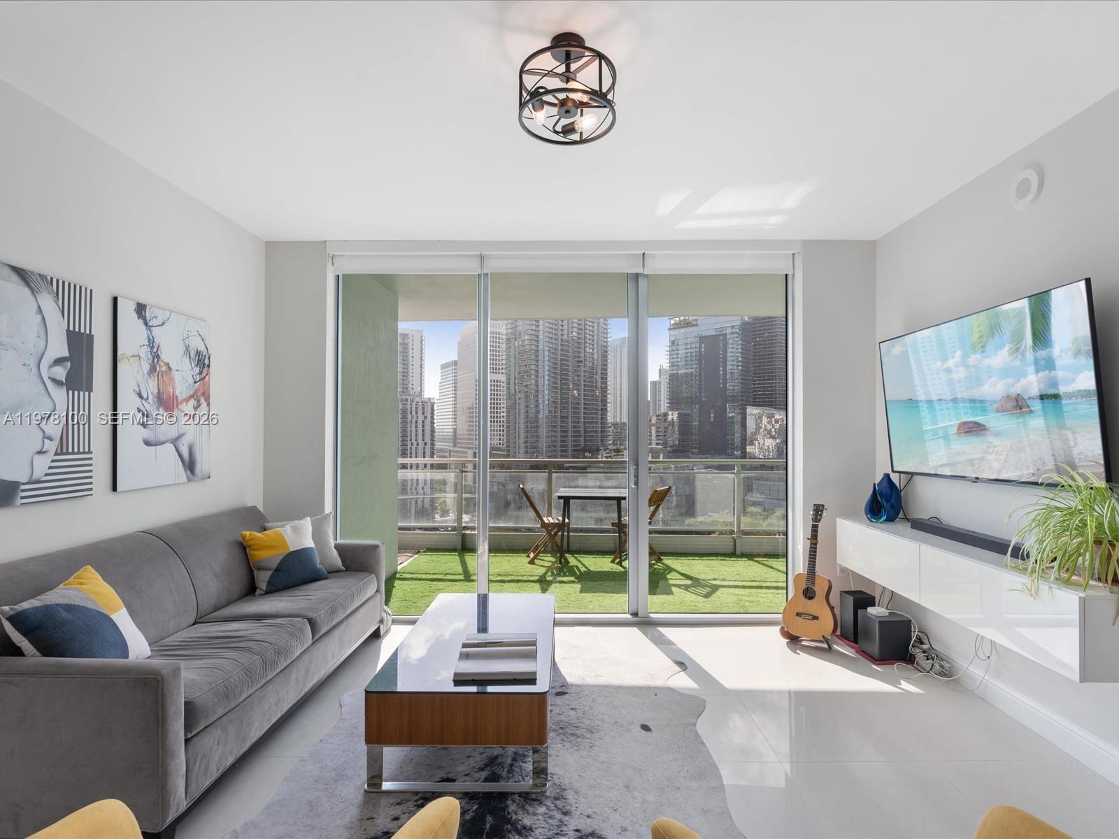 90 Southwest 3rd Street, Unit 2015 Miami, FL 33130 - Photo 5 of 70