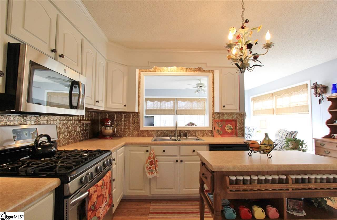 462 North Barton Road Taylors, SC 29687 - Photo 9 of 36 Gallery Image 9