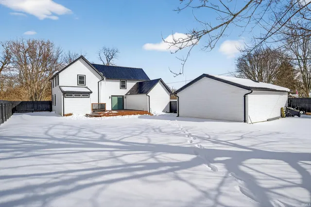 $284,900 | 202 East Main Street, Matthews, IN 46957