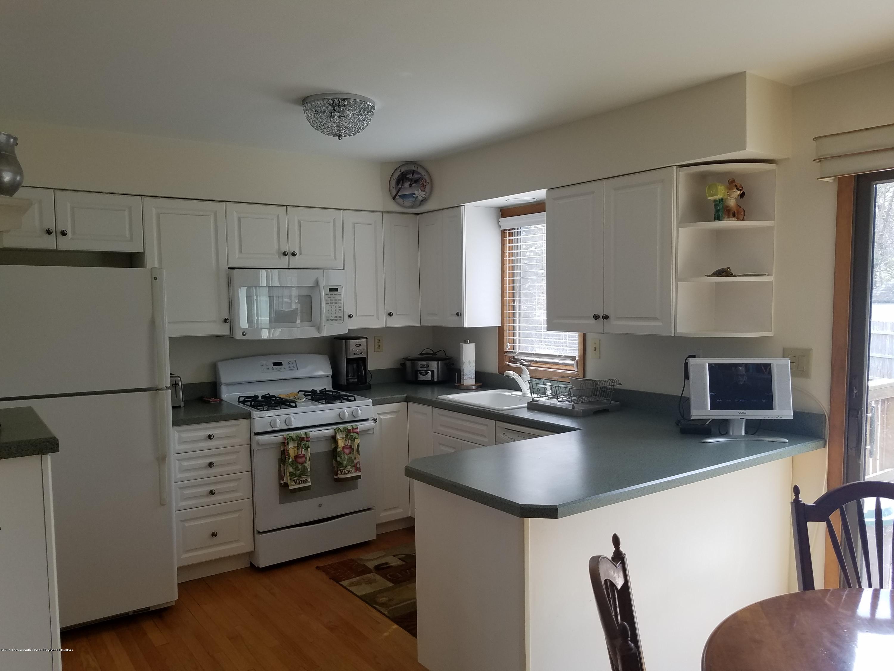228 Riviera Drive Brick, NJ 08724 - Photo 17 of 33 20180411_150217