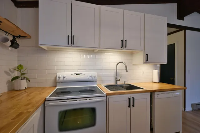 $249,900 | 3715 Deer Lodge Drive, Danbury, WI 54830