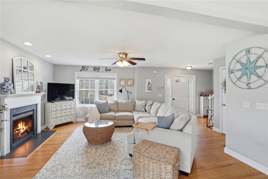 19 Fieldstone Way Westerly, RI 02891 - Photo 14 of 40