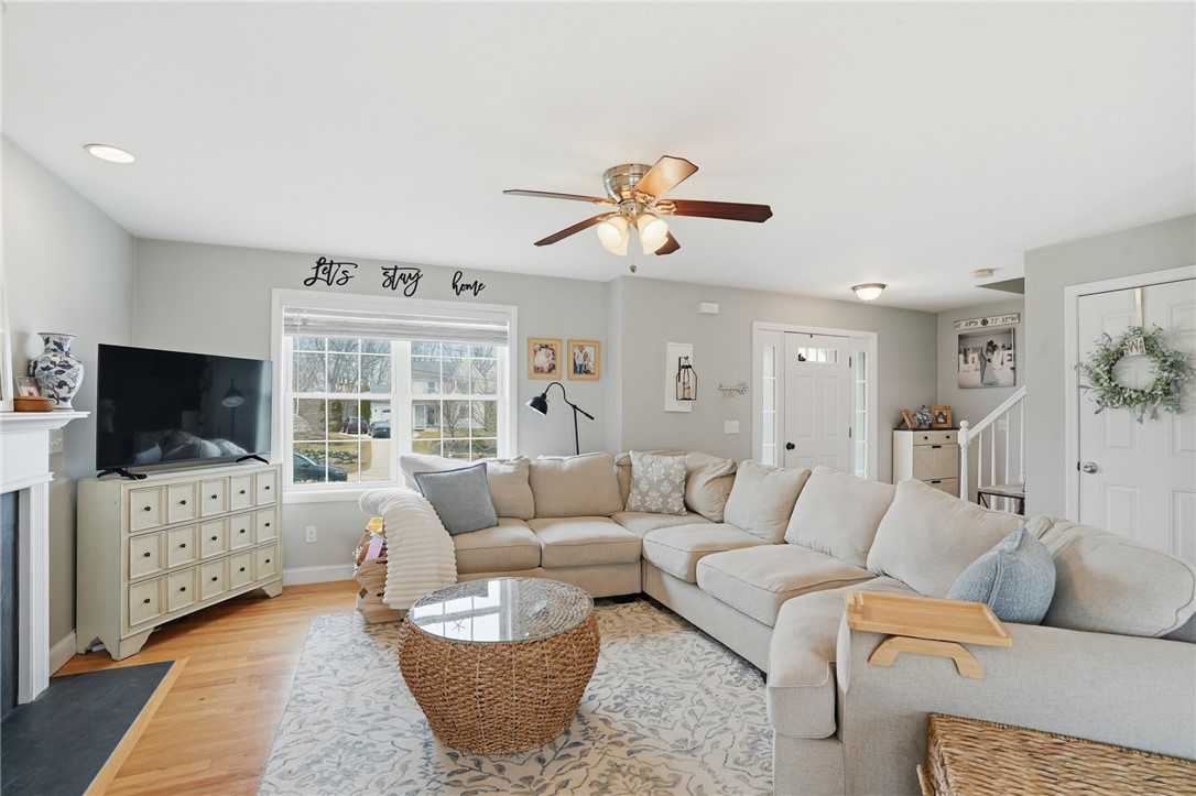 19 Fieldstone Way Westerly, RI 02891 - Photo 18 of 40