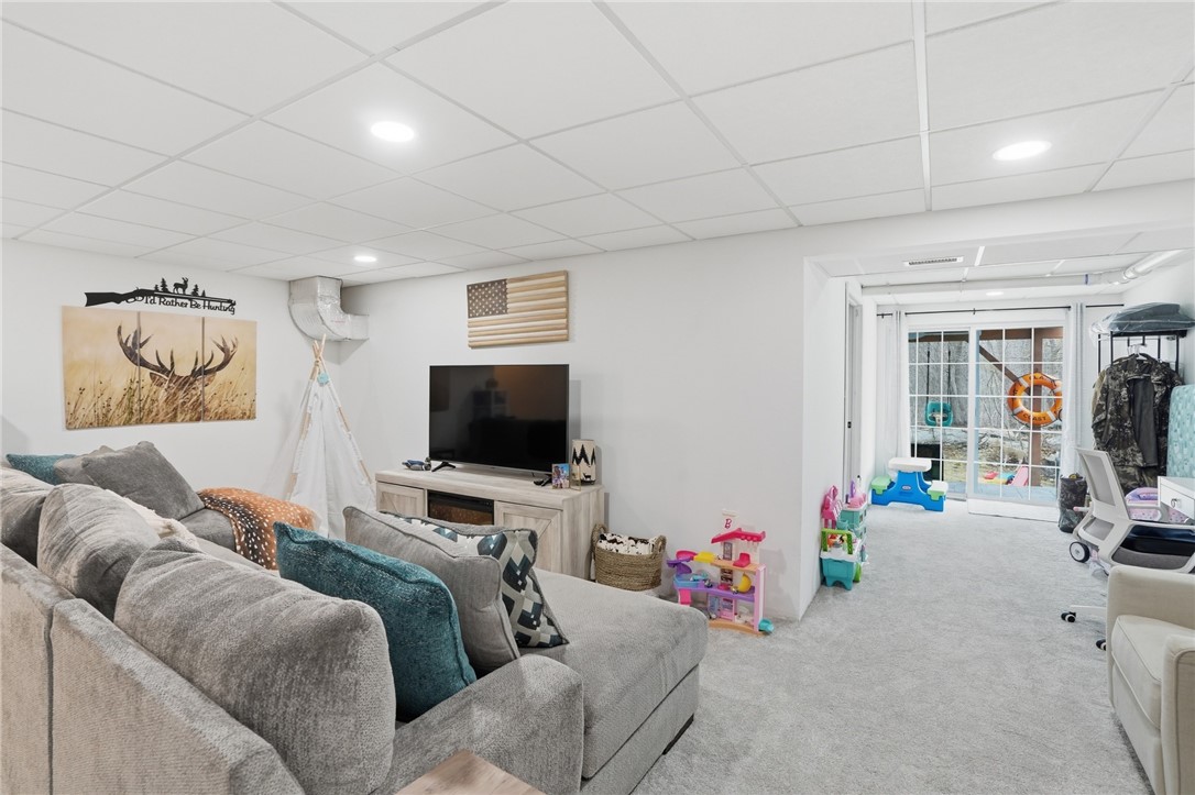 19 Fieldstone Way Westerly, RI 02891 - Photo 32 of 40